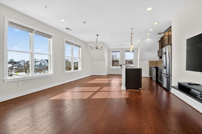 Photo - 1107 S Walter Reed Dr Unit Apt 304