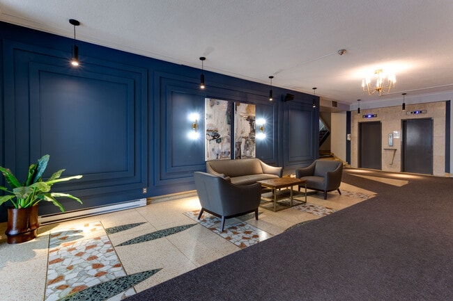 Photo - 4875 Dufferin