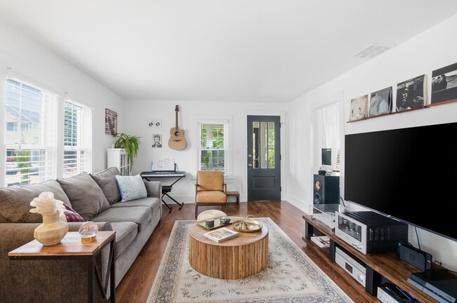 Photo - 748 Ruffner Ave