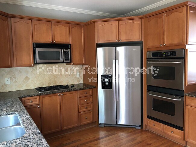 Photo - 11047 Lorin Way