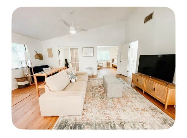 Building Photo - 4402 Sea Cove Rental