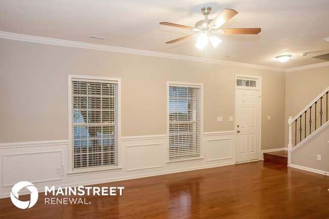 Photo - 8293 Chatham Oaks Dr