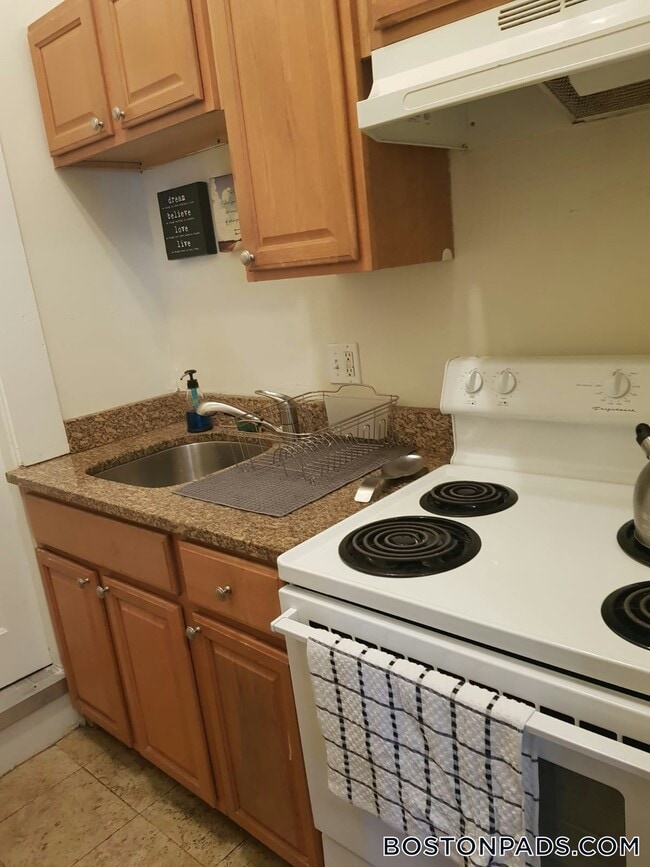 Photo - 41 Bay State Rd Unit 2R