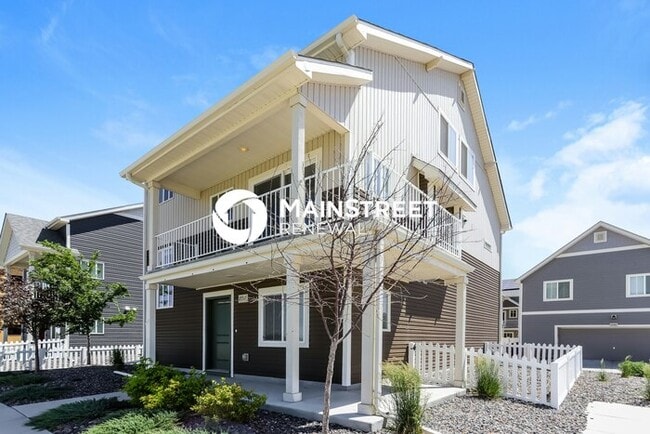 Building Photo - 3 Bedroom Pet-Friendly Home in Denver, CO with Main Street Renewal