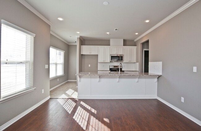 Photo - 3858 Williams Cove