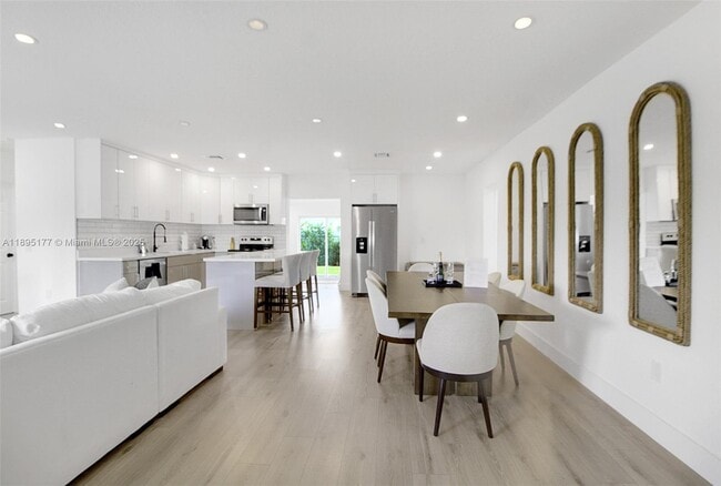 Photo - 18361 NE 20th Pl