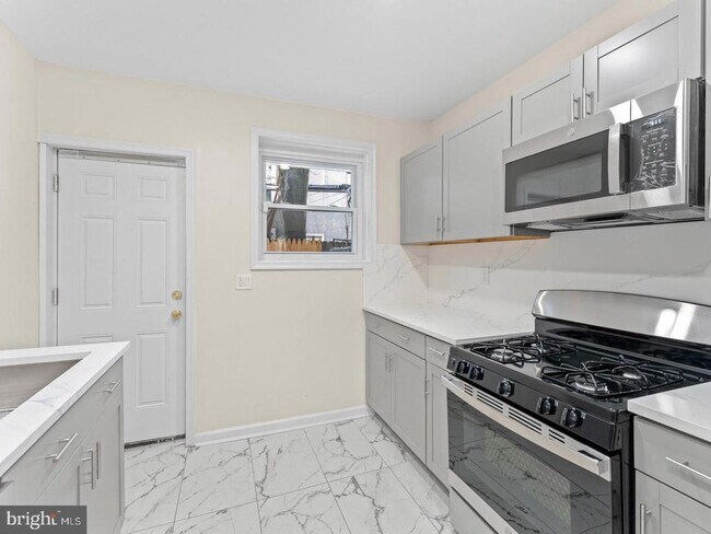 Photo - 2211 Pierce St
