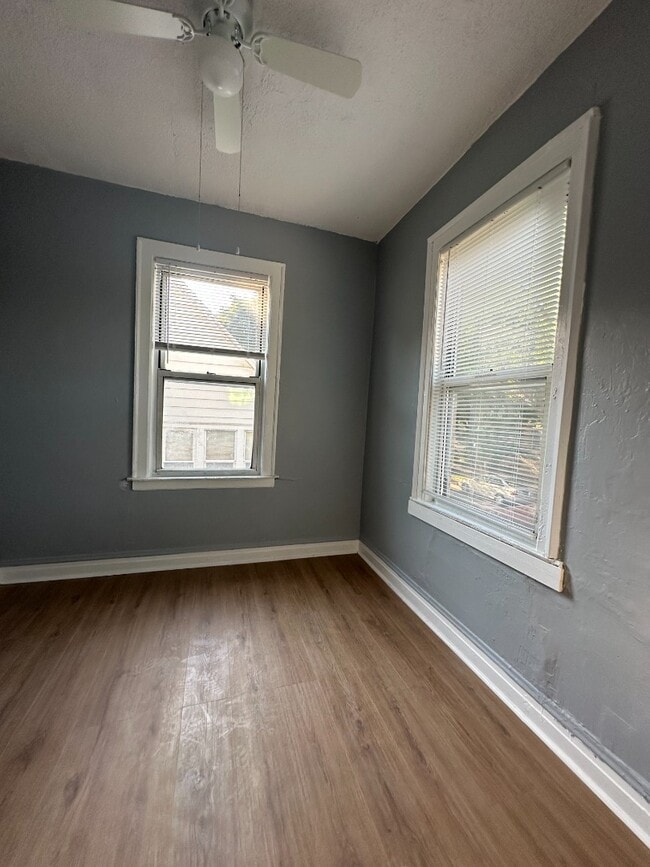 Photo - Freshly updated 3BR/1BA apartment in South Chicago Unit Coach House