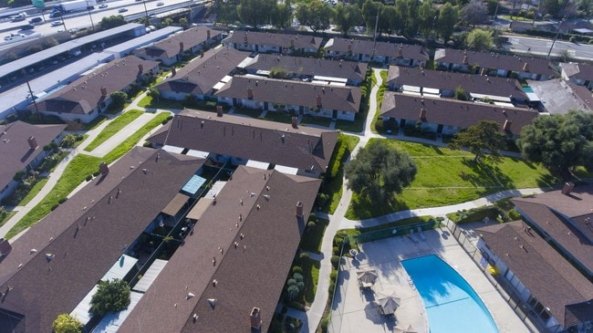 Building Photo - Mauna Loa Garden