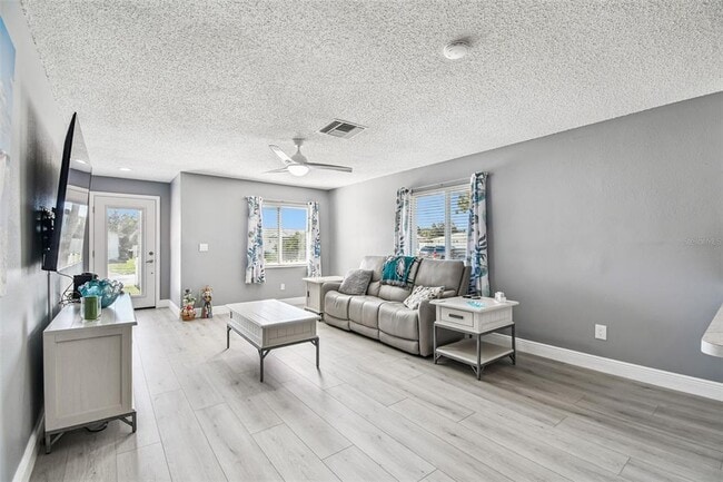 Photo - 3160 Downing St