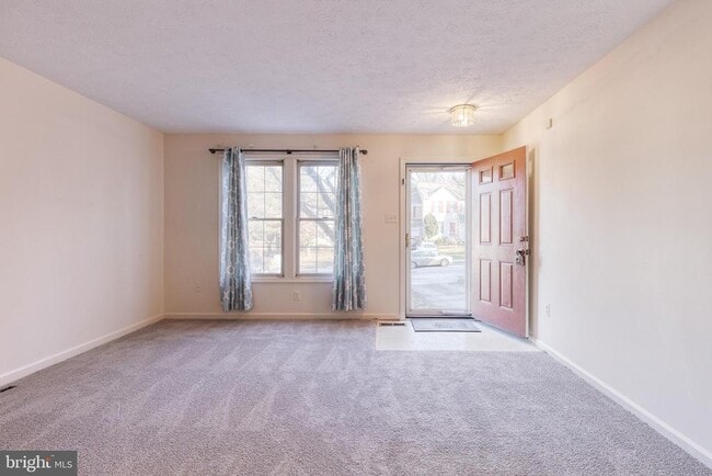 Photo - 5 Weyanoke Ct