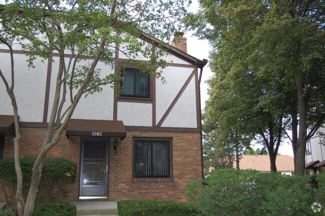 Building Photo - 1982 Drury Ln Rental