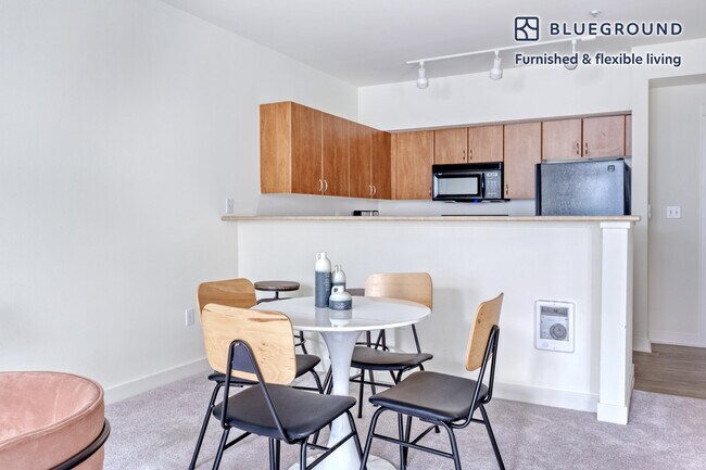 Photo - 11000 NE 10th St Unidad FL1-ID251