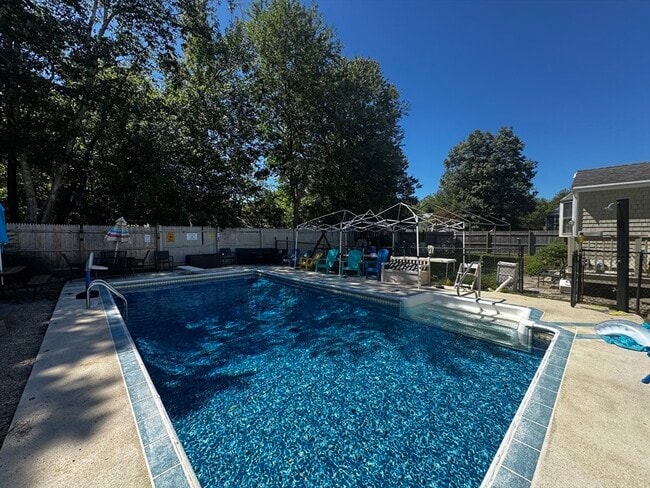 Photo - 6 Squire Way