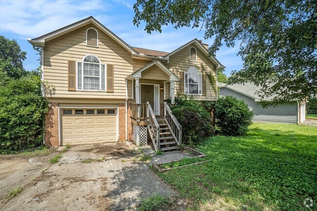 Building Photo - 3 bdrm, 2 bath in Decatur Rental
