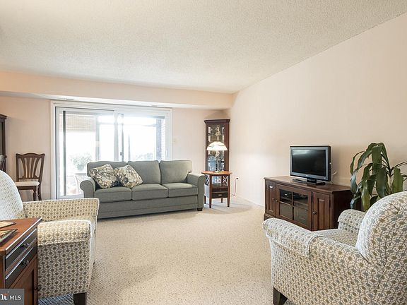 Photo - 3 Windblown Ct Unit T1