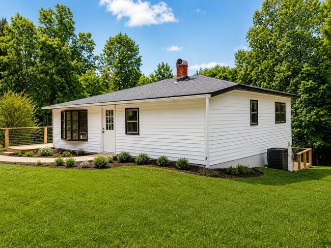 4207 Peach Orchard Rd