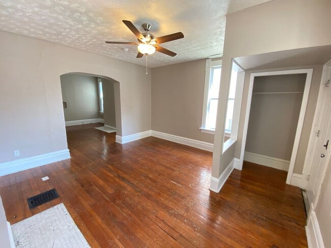 Photo - Hunter Ave 1438-1440 ONYX Unit 1438