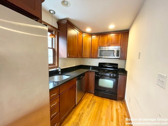 Photo - 241 W 3rd St
