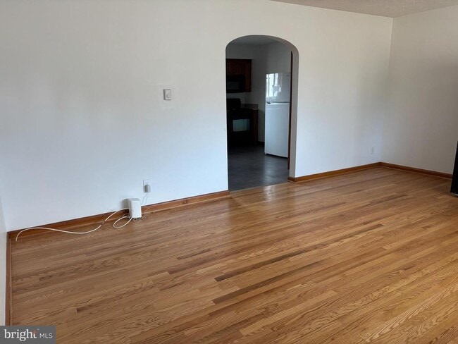 Photo - 8105 Winchester Ave