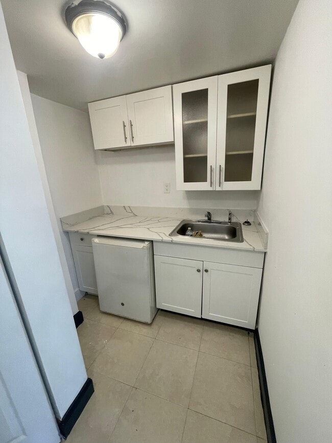 Building Photo - 8030 NW 36th Pl Rental
