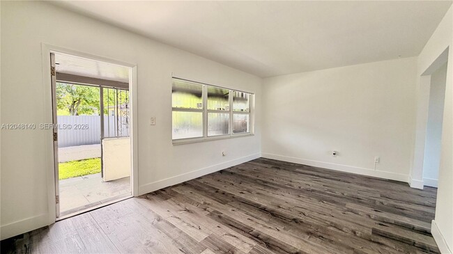 Photo - 115 NW 118th St