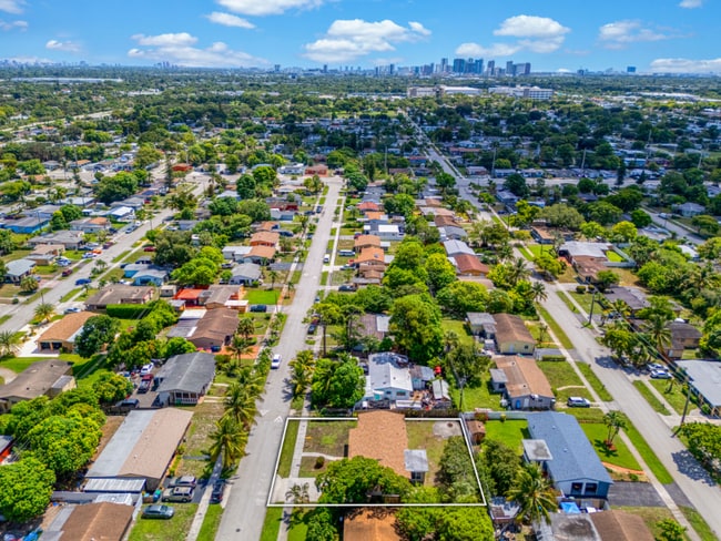 Photo - 3220 NW 4th Ct