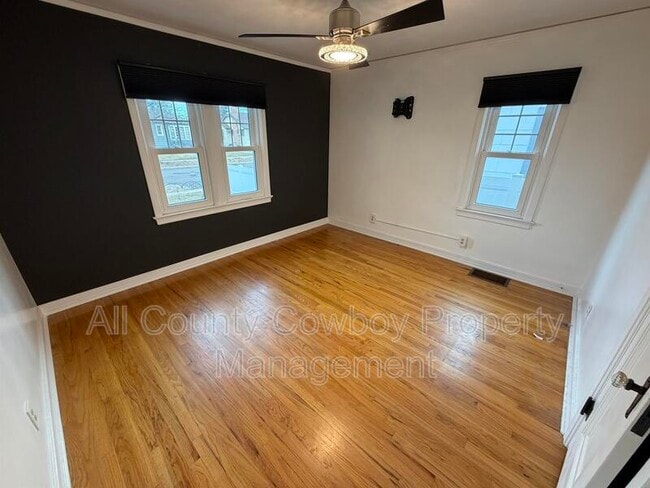 Photo - 209 E 2nd Ave