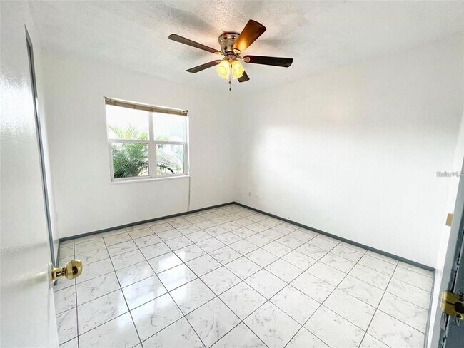 Photo - 6920 Edgefield Ln