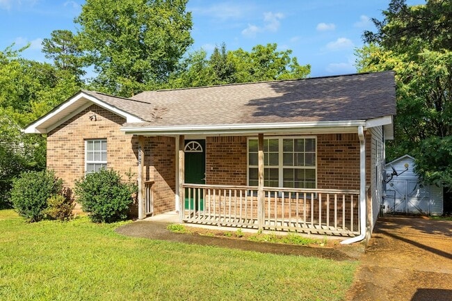 Photo - 4092 University Dr