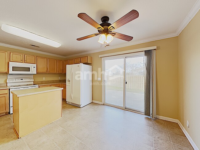 Photo - 322 Stewart Springs Dr