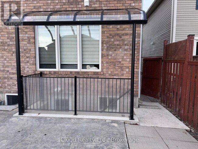 Photo - 833 Farmstead Dr