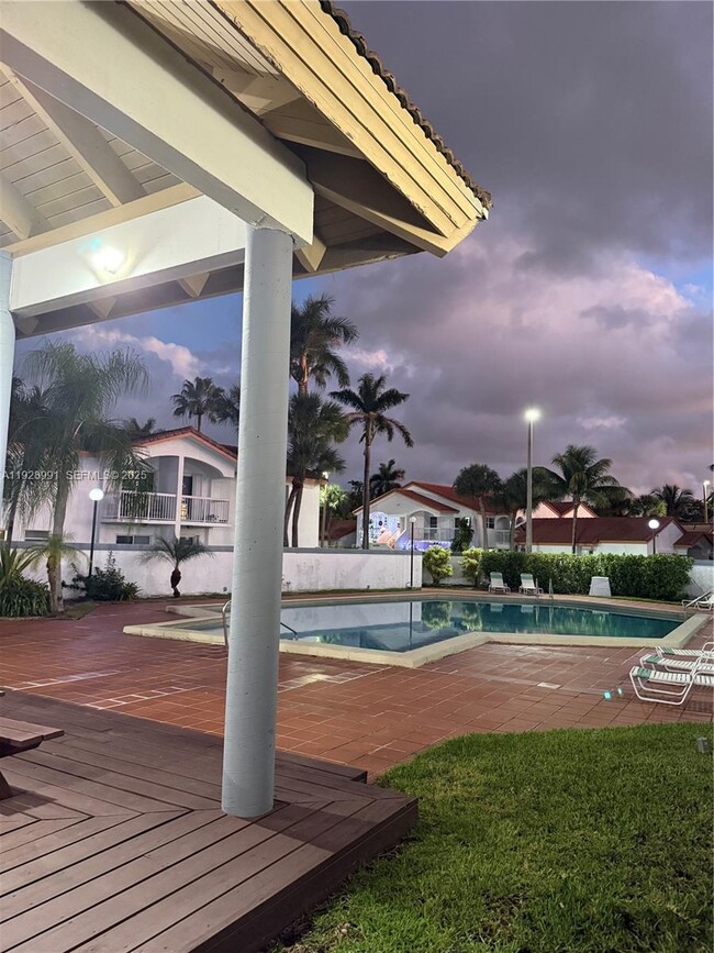 Building Photo - 15355 SW 76th Terrace Unit 203