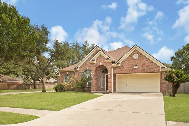 Building Photo - 17703 Riata Lk Dr