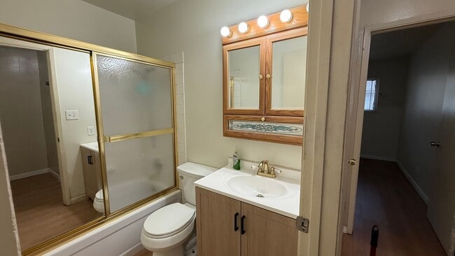 Photo - Muust See - Comfortable & Convenient 2-Bedroom Home You’ll Love