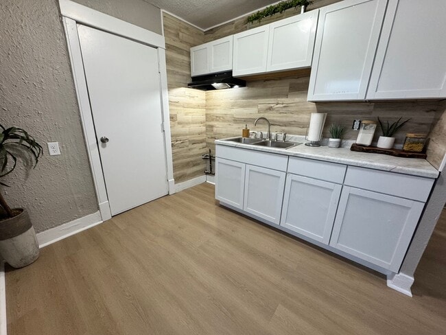 Photo - 1 bed, 1 bath home for rent in Waterloo