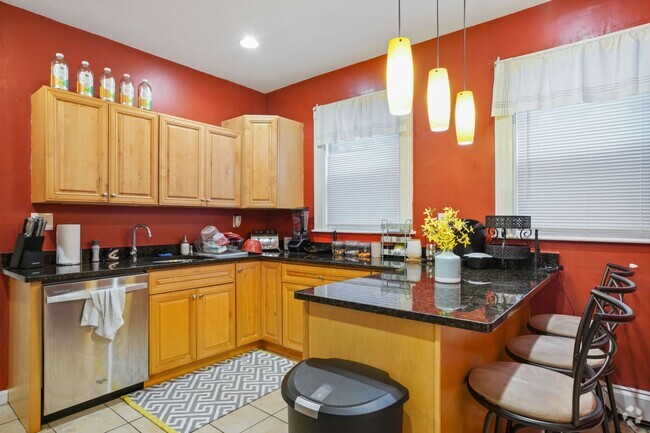 Building Photo - 68 Calumet St Unit 1 Rental