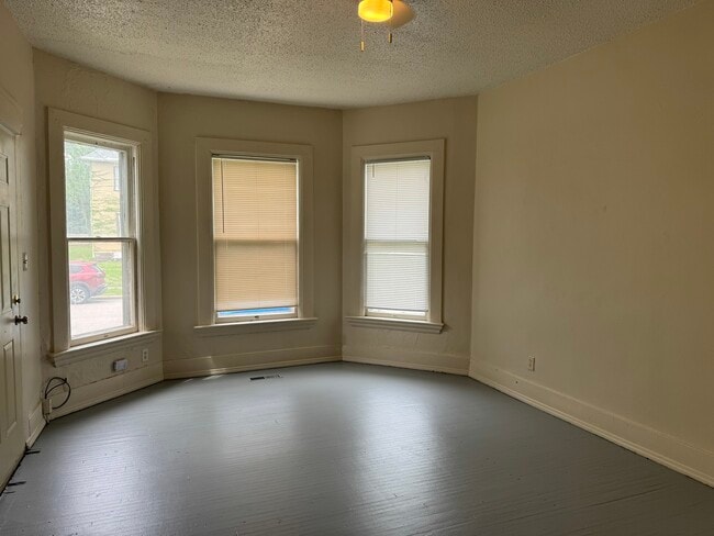 Photo - 1421 Grand Ave