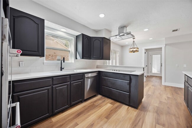 Photo - 7907 12 Fairway Ln