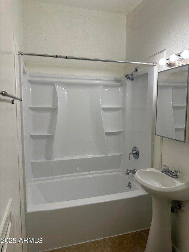 Photo - 903 S Mariana St Unit B