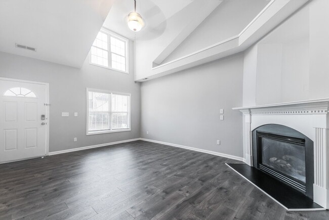 Photo - 1422 Southgate Dr