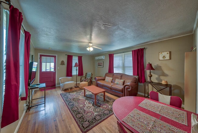 Photo - 517 2nd Ave