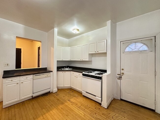 Photo - 1322 Oak Ave Unit H3