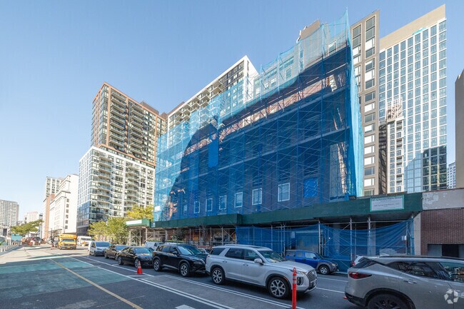 Vista al oeste del edificio - 285 Schermerhorn St