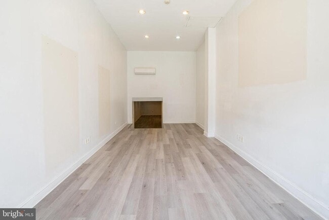 Photo - 2504 S Broad St