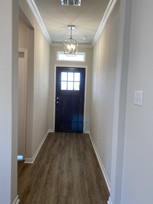 Photo - 808 Killam Dr