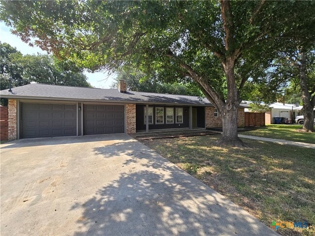 Photo - 1360 Poppy Ln