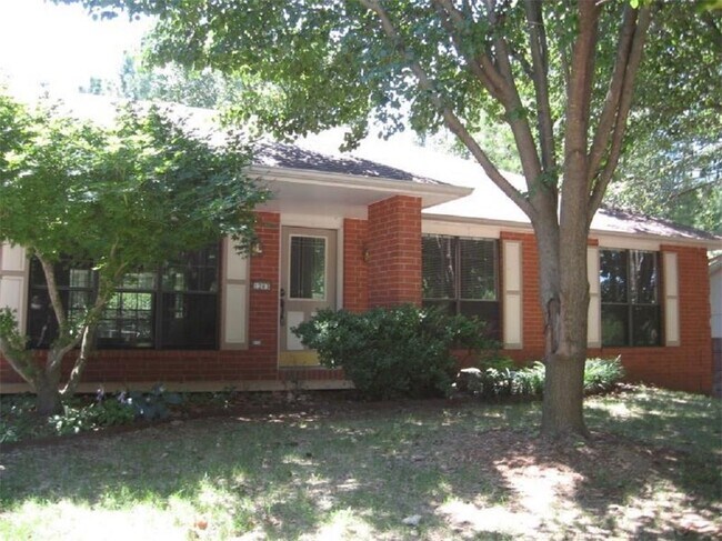 Photo - 1203 E Ash St