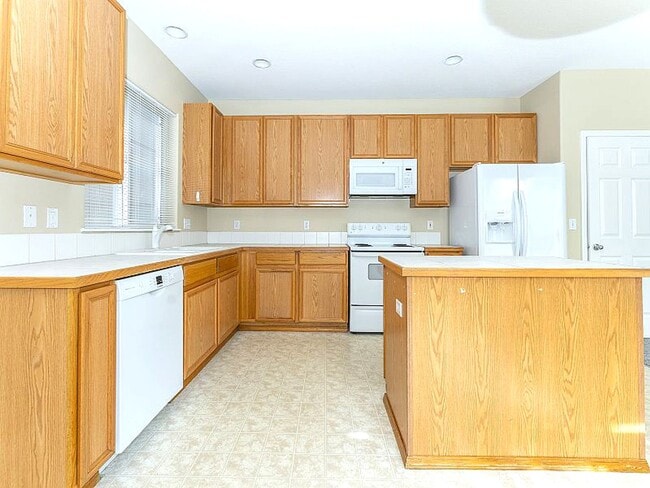 Photo - 176 SE 43rd Ave