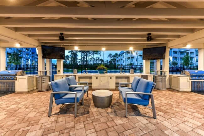 Poolside Entertainment Area - Legends at Clara